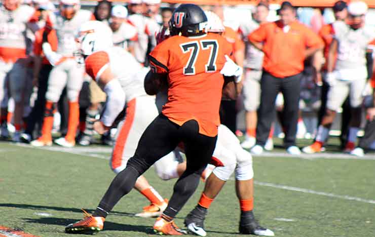 Riettie, Defense Team Up for 20-7 Bulldog Victory