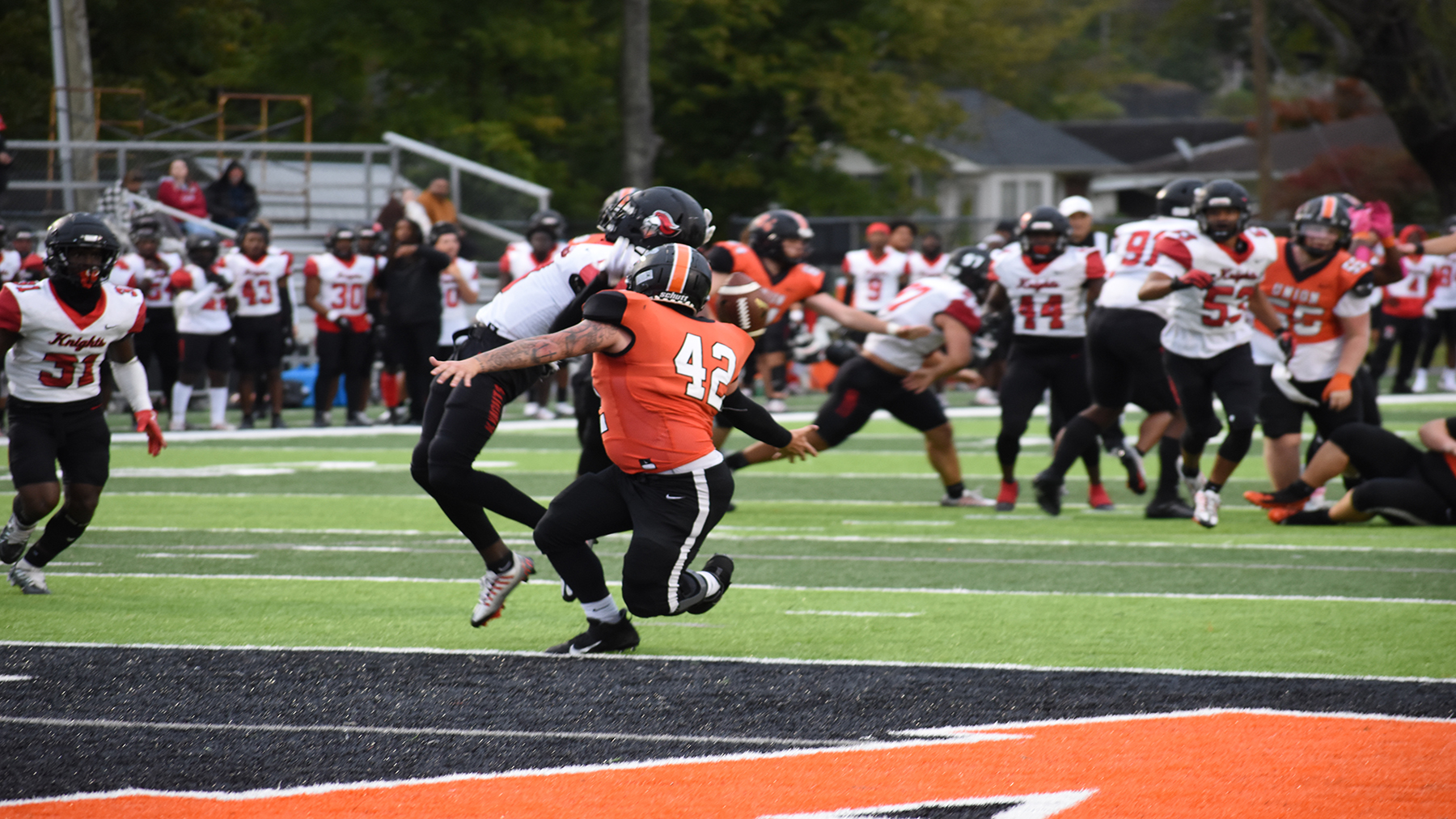 Dominant Knights spoil homecoming for Union football