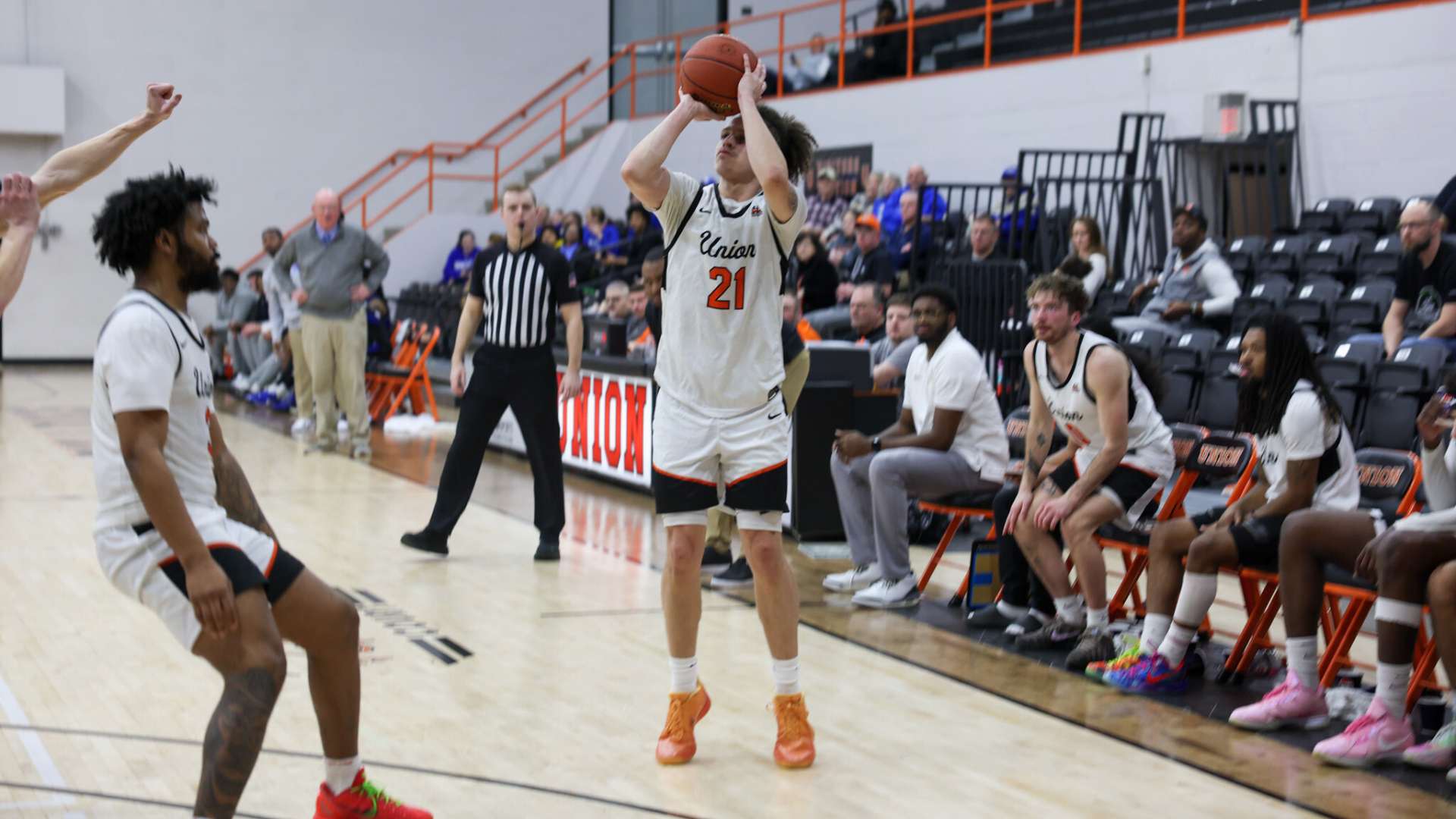 Union Men&rsquo;s Basketball Dominates Columbia on the Road